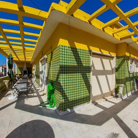 Lar Dois Coracoes Hostel Alges Εξωτερικό φωτογραφία