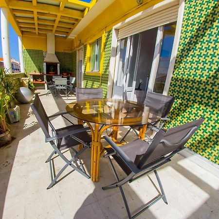 Lar Dois Coracoes Hostel Alges Εξωτερικό φωτογραφία