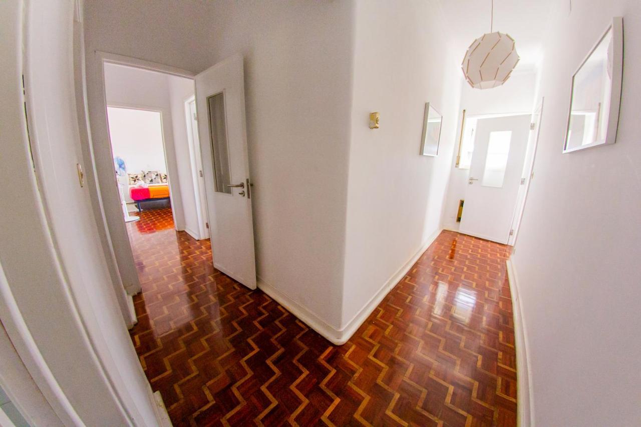 Lar Dois Coracoes Hostel Alges Εξωτερικό φωτογραφία