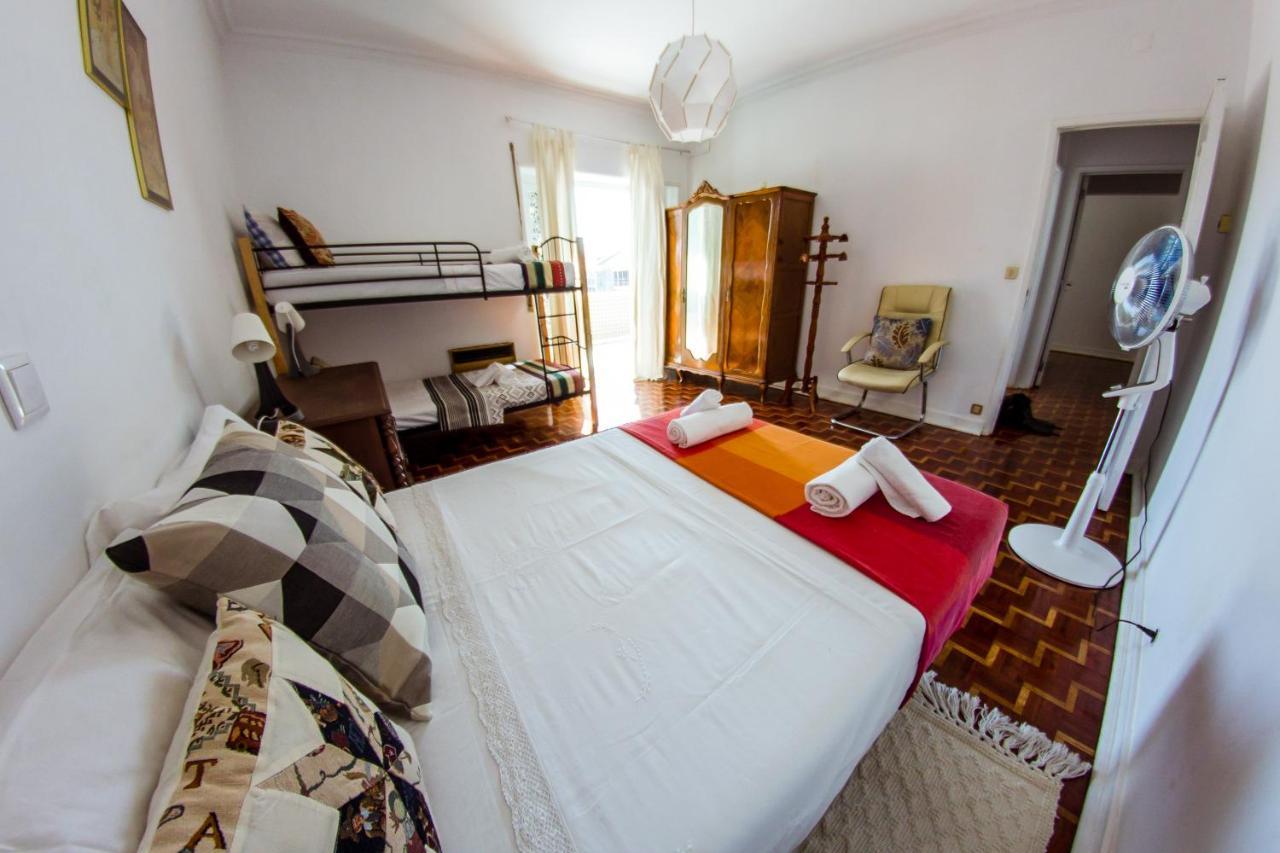 Lar Dois Coracoes Hostel Alges Εξωτερικό φωτογραφία