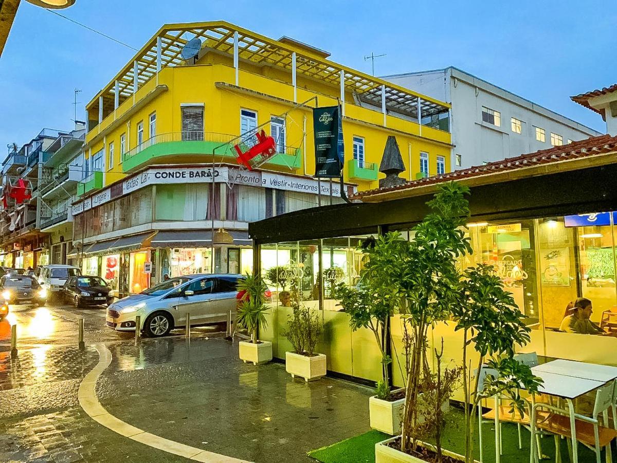 Lar Dois Coracoes Hostel Alges Εξωτερικό φωτογραφία